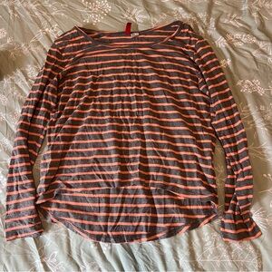 H&M Orange and Blue Long Sleeve Relaxed Tee